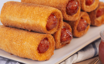 Hustljavi toast hotdogi s pikantno klobaso 2